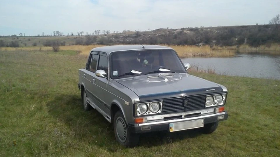 Lada 2106 Сріблястий металік 2