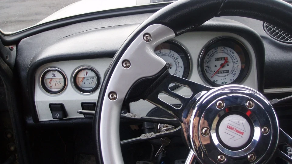 Lada 2106 <White SIX> 5