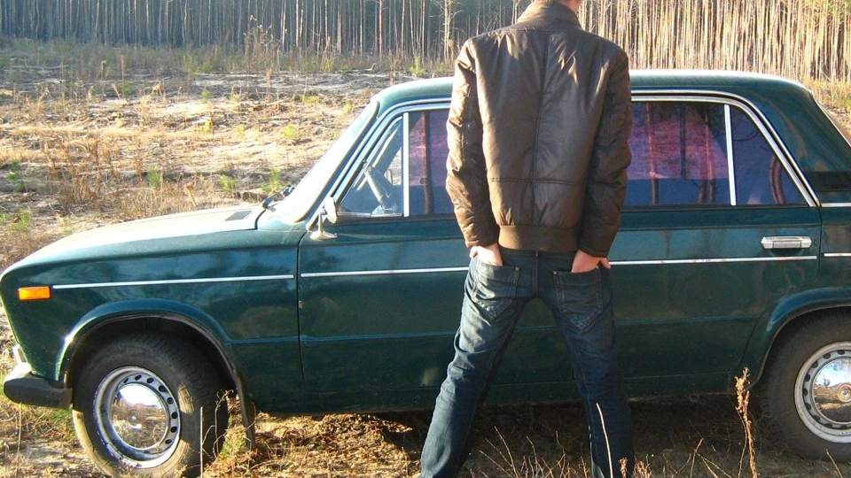 Lada 2106 зелена =) 2