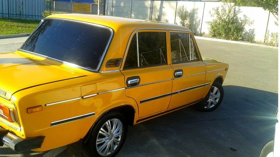 Lada 2106 жовтий дідок 3