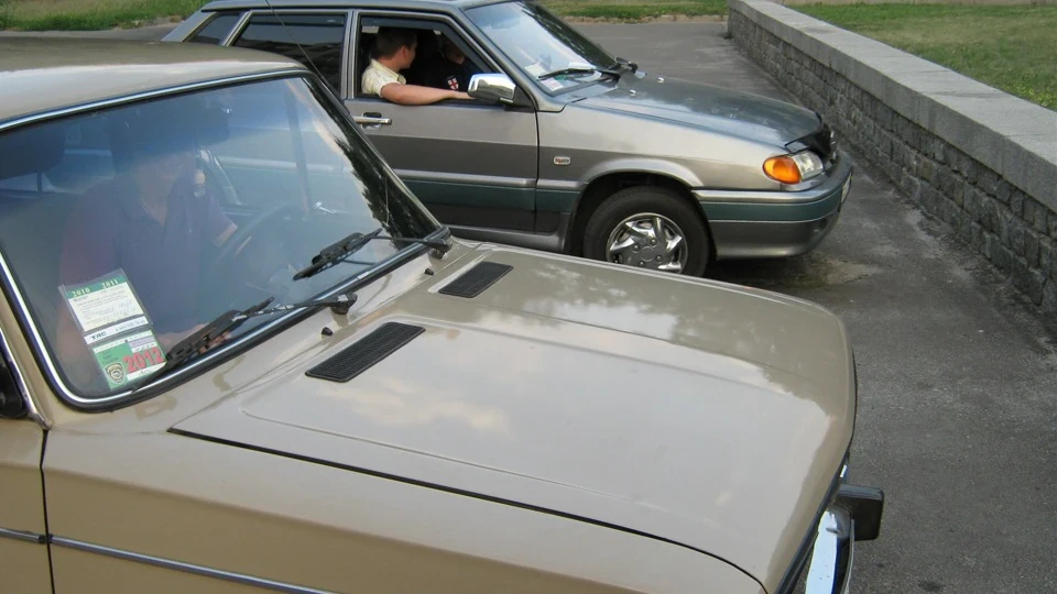 Lada 2106 Золота 5