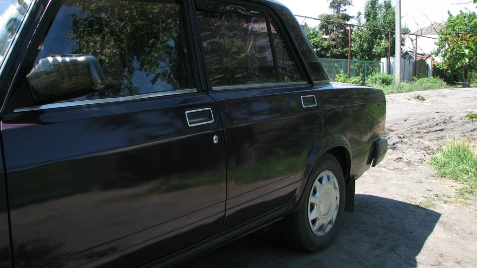 Lada 2107 2