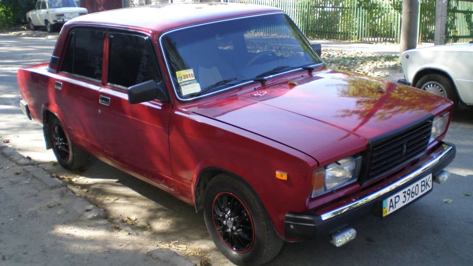 Lada 2107 2
