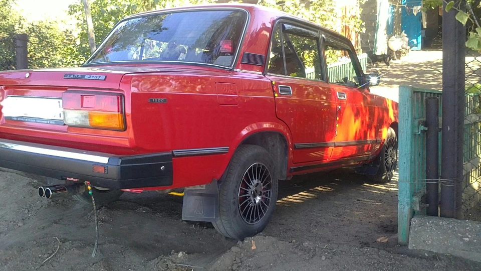 Lada 2107 3