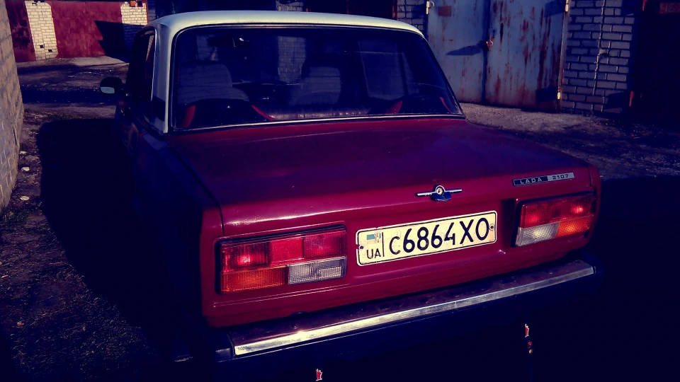 Lada 2107 4