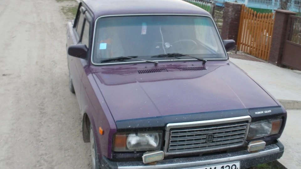 Lada 2107 2