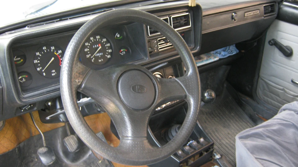 Lada 2107 4