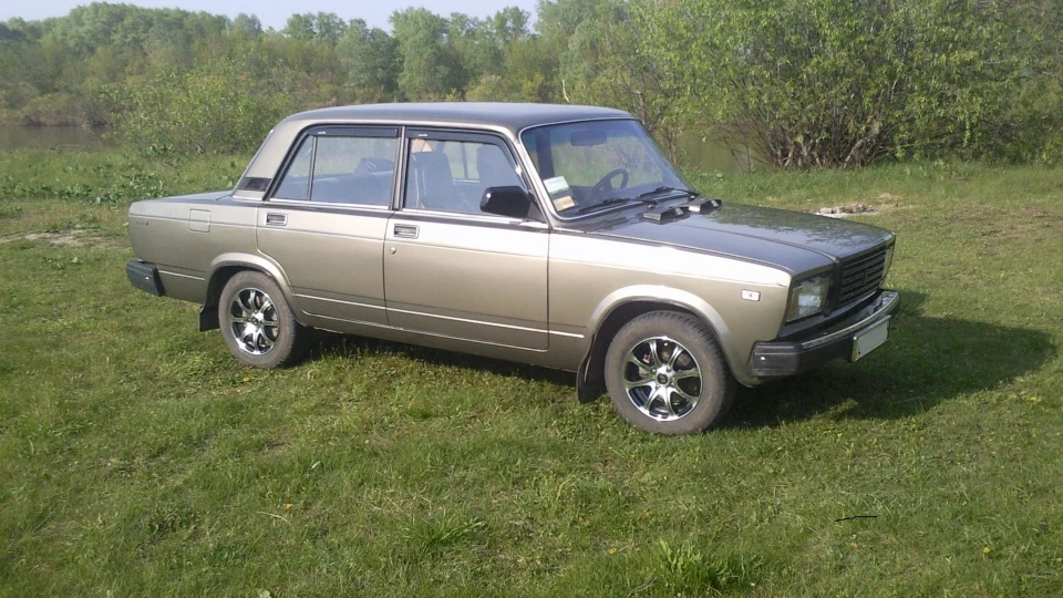 Lada 2107 5