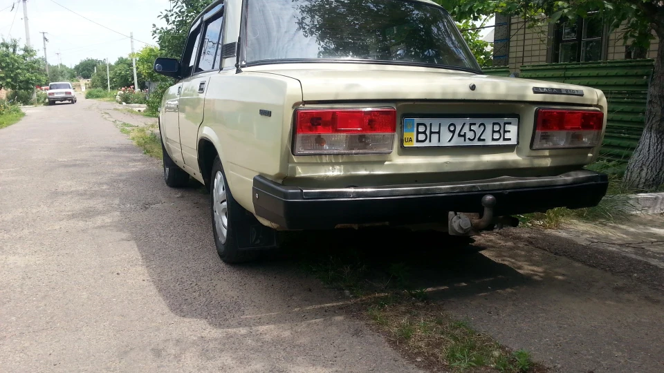 Lada 2107 2