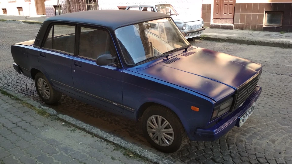 Lada 2107 2
