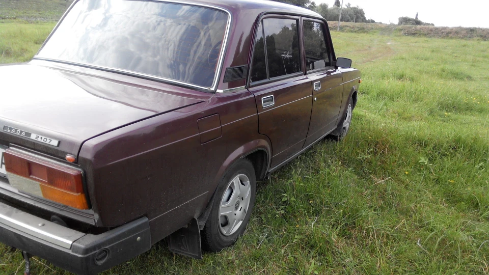 Lada 2107 2