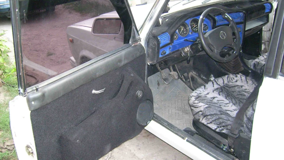 Lada 2107 2