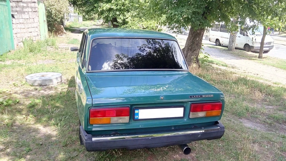 Lada 2107 4