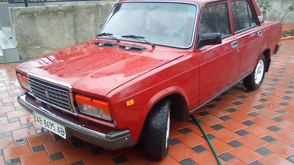 Lada 2107 2