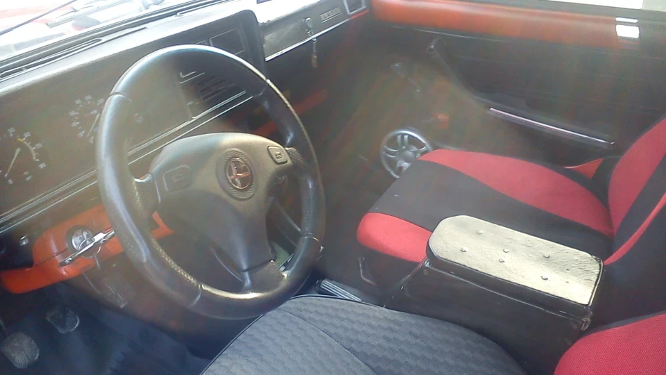 Lada 2107 4
