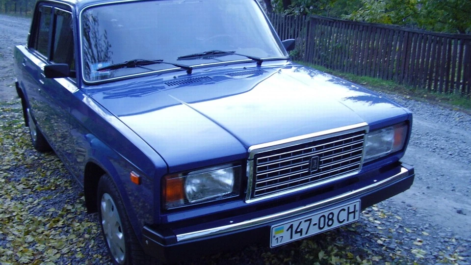 Lada 2107 4