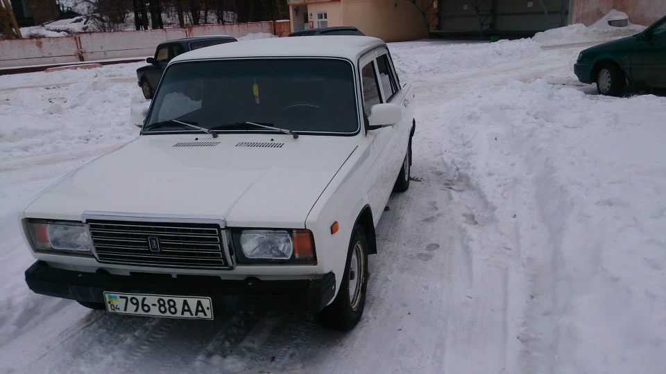 Lada 2107 2