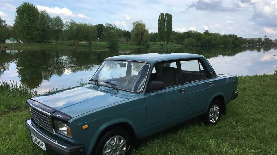 Lada 2107 2