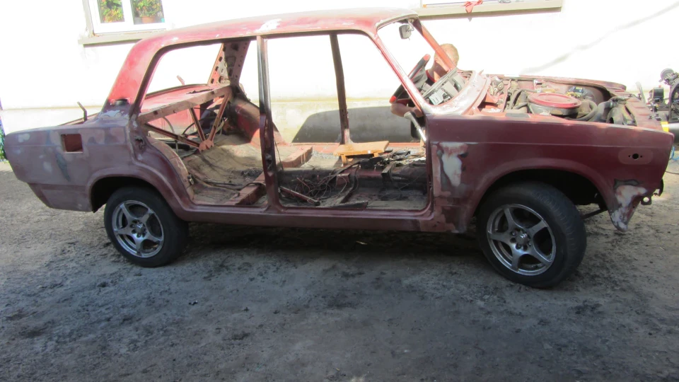 Lada 2107 3