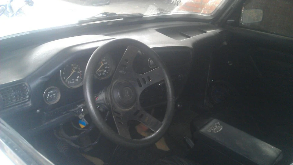 Lada 2107 4