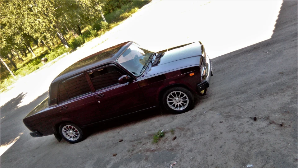 Lada 2107 4