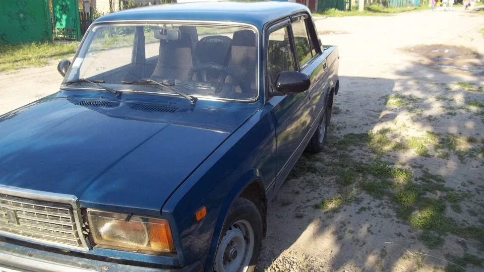 Lada 2107 2