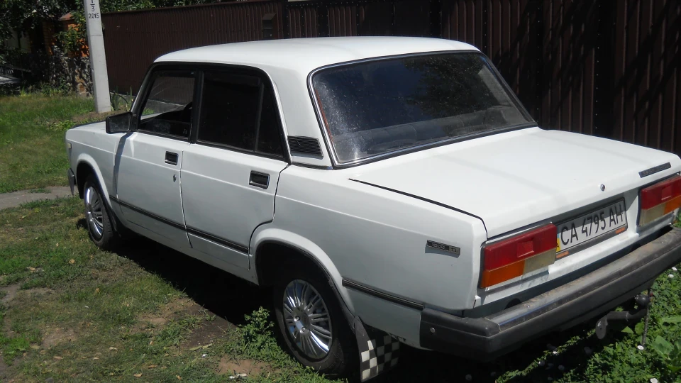 Lada 2107 3