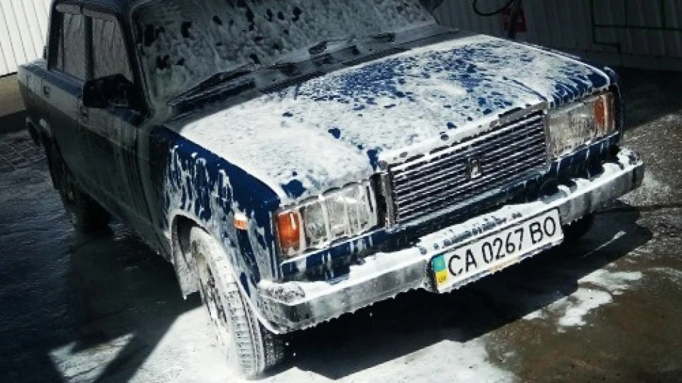 Lada 2107 4