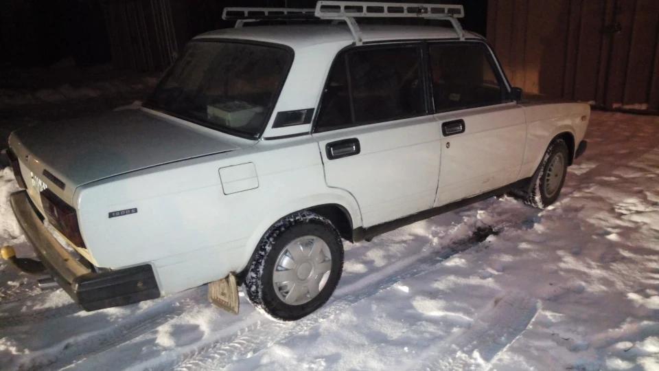Lada 2107 4