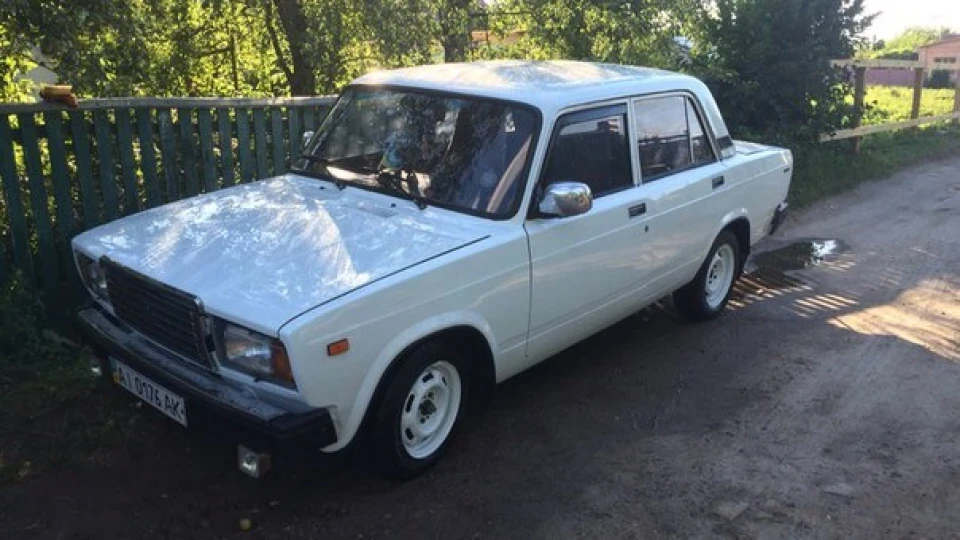 Lada 2107 4