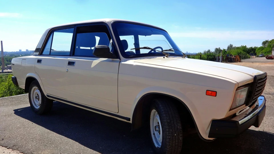 Lada 2107 2
