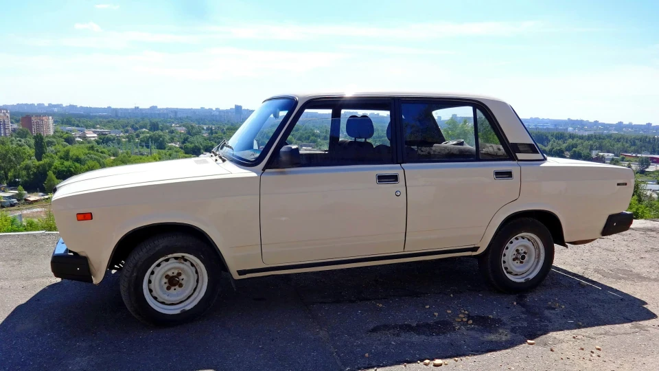 Lada 2107 3