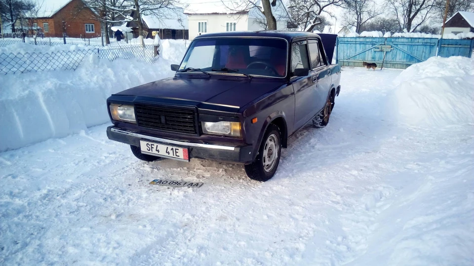 Lada 2107 2