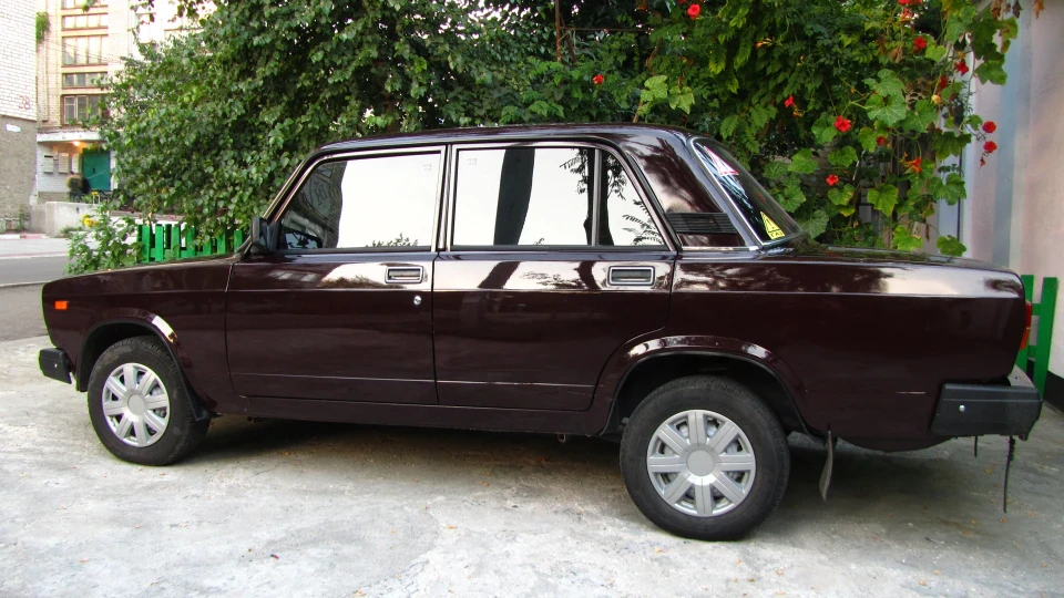 Lada 2107 2