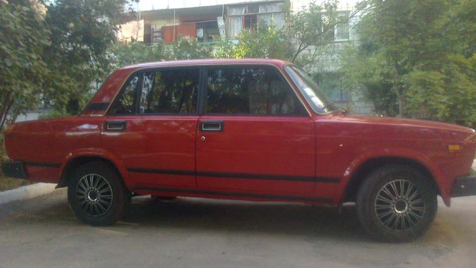 Lada 2107 2