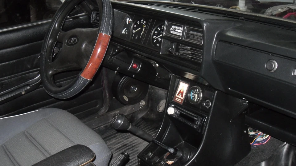Lada 2107 5