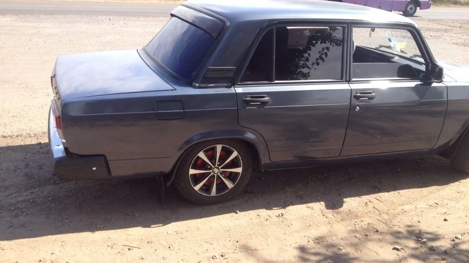 Lada 2107 3