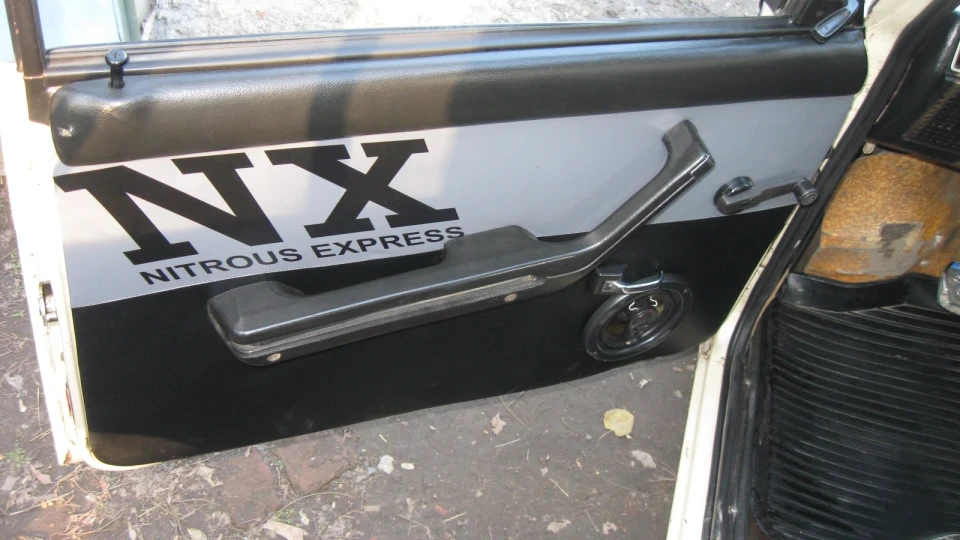 Lada 2107 4