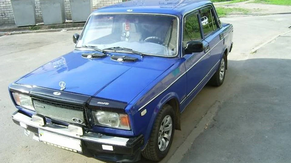 Lada 2107 2