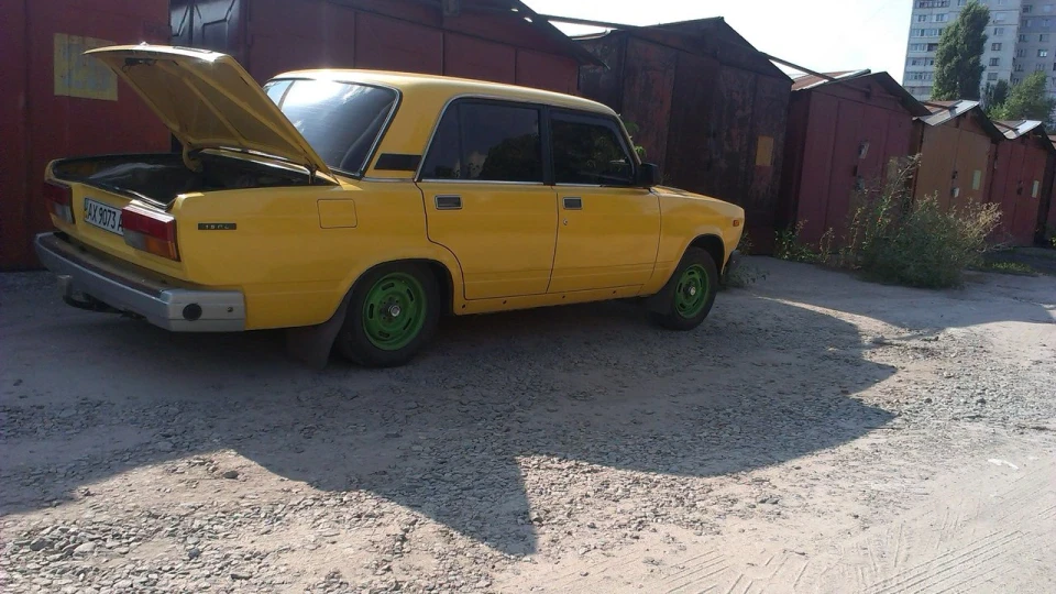 Lada 2107 2