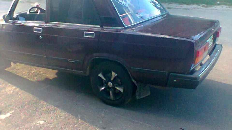 Lada 2107 4