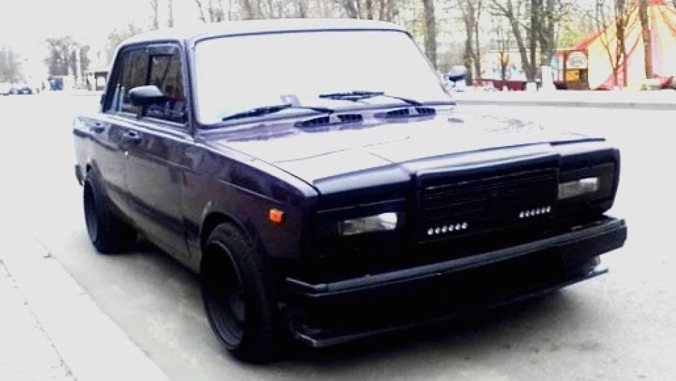 Lada 2107 5