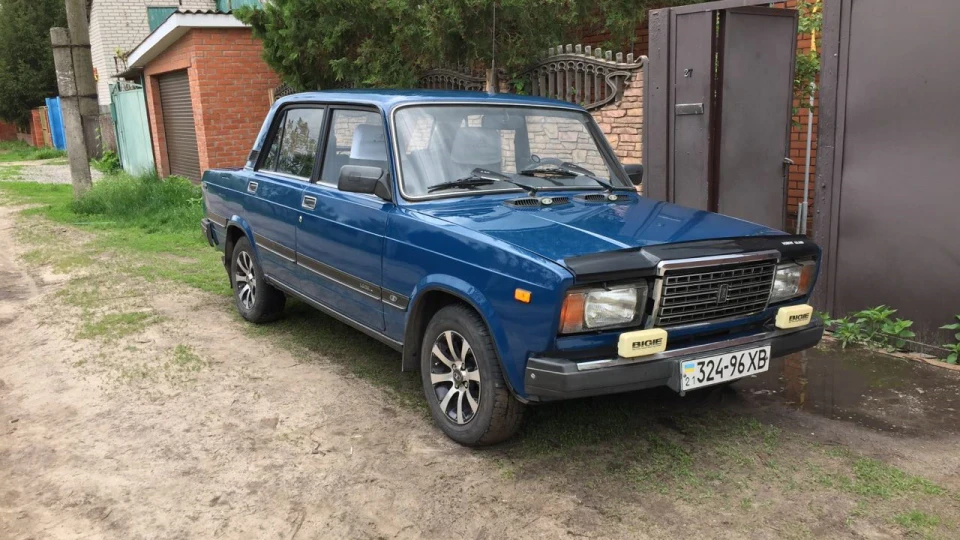 Lada 2107 2