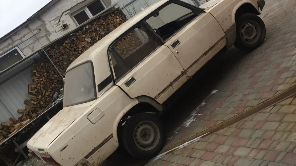 Lada 2107 2