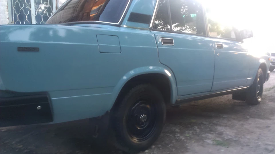 Lada 2107 4