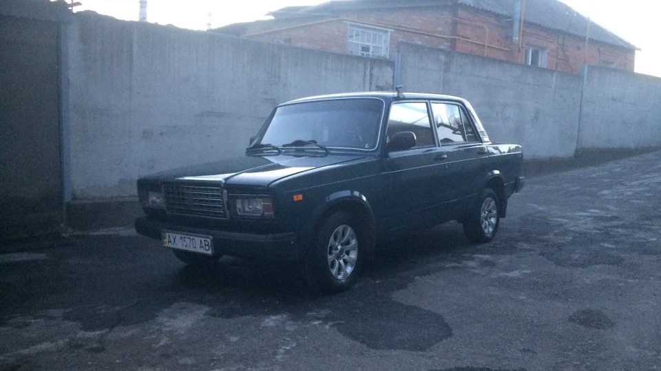 Lada 2107 2