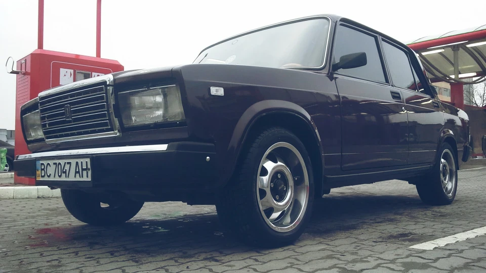 Lada 2107 2