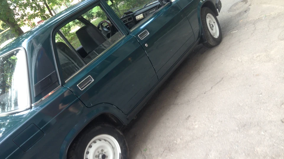 Lada 2107 4