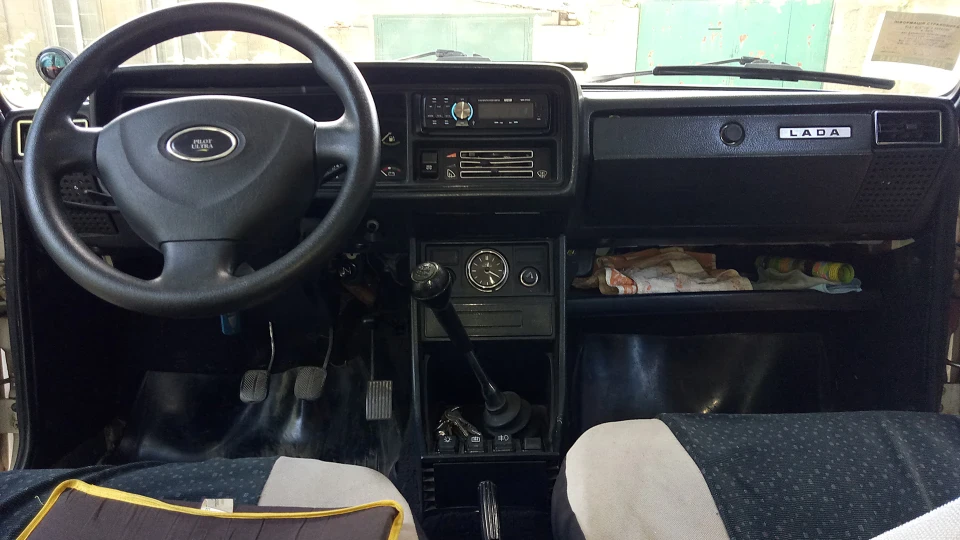 Lada 2107 2