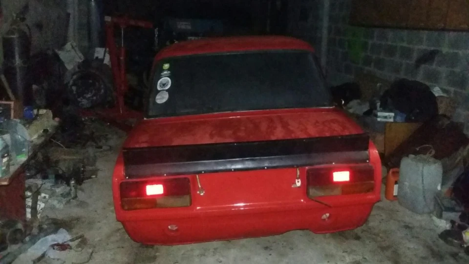 Lada 2107 4